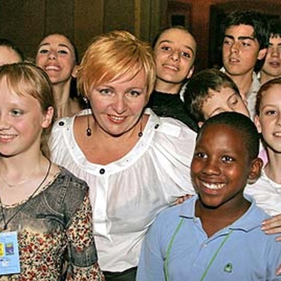 Main 050601putinabig01