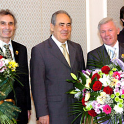 Main intimershaymievlayreati