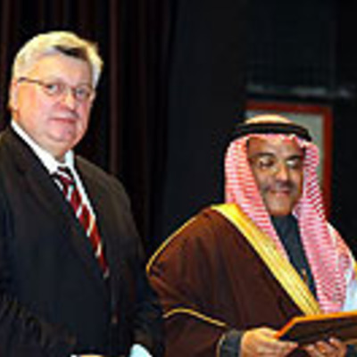 Main arab211209prebg