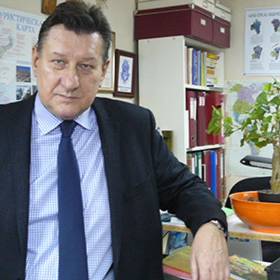 Main ce129730f6aa0084973fbbbe190a7235