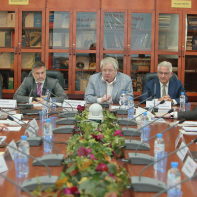 Main 16efb5a5111686fd12bdb31d4072258c