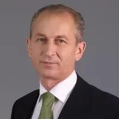 Main i