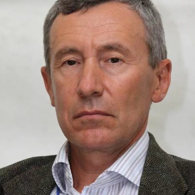 Main i