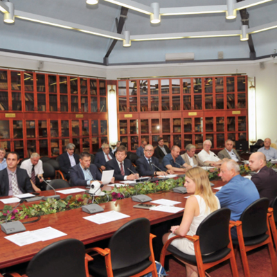 Main d0c9b2e54ba1beca11758c3aa9b51bb4