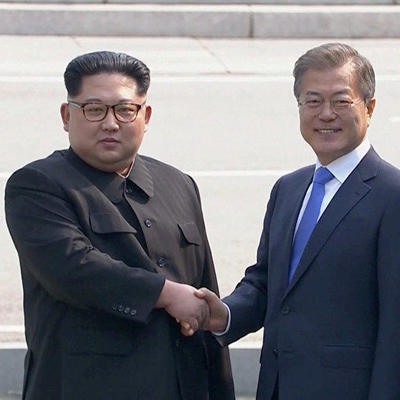 Main kim jong un moon jae in 270418