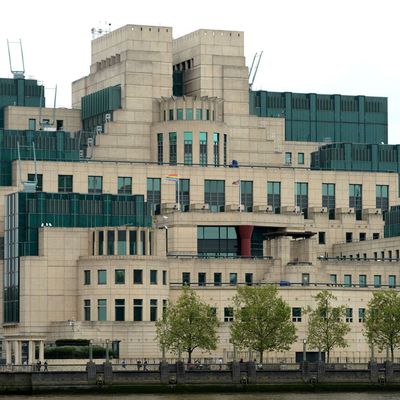 Main 8968ea1d457cd7df7af1e4ddbd451301f766e66a1a43c9ac9d3e42fec7400223 3791530