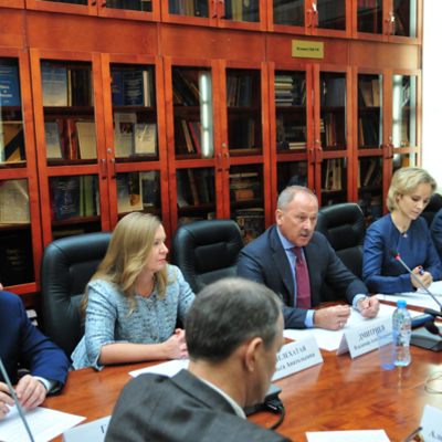 Main cf6c987add720eb303d4e94731c62e8b