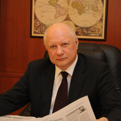 Cover 214446.1256199611.52352